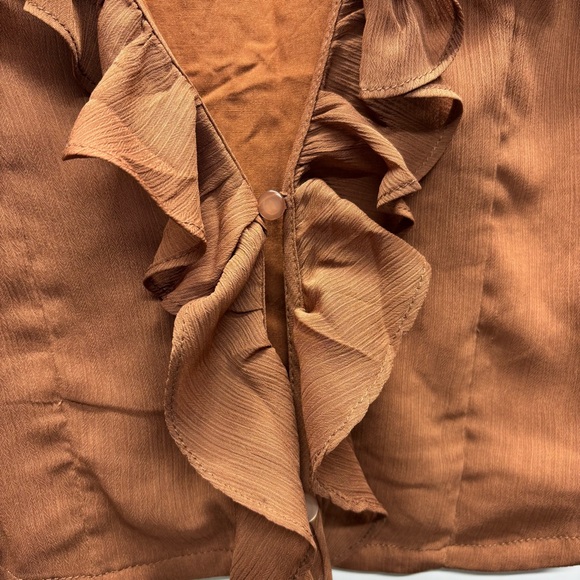 ✨Lulu's Briella Brown Ruffled Button-Front Top Size S - Picture 7 of 15
